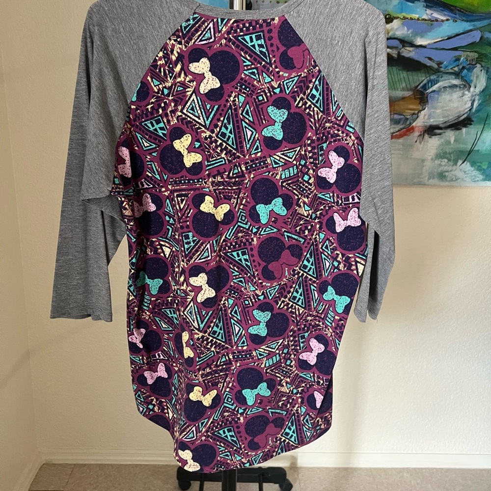 Colorful Patterned Raglan Sleeve Top - Picture 2 of 3